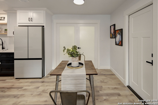 Listing photo id 14 for 2714 Floral Way