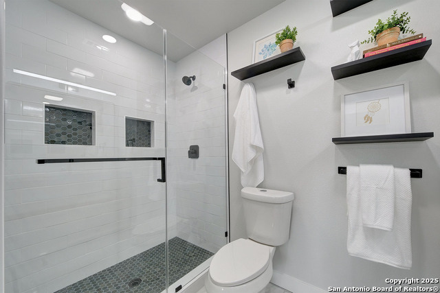 Listing photo id 26 for 2714 Floral Way