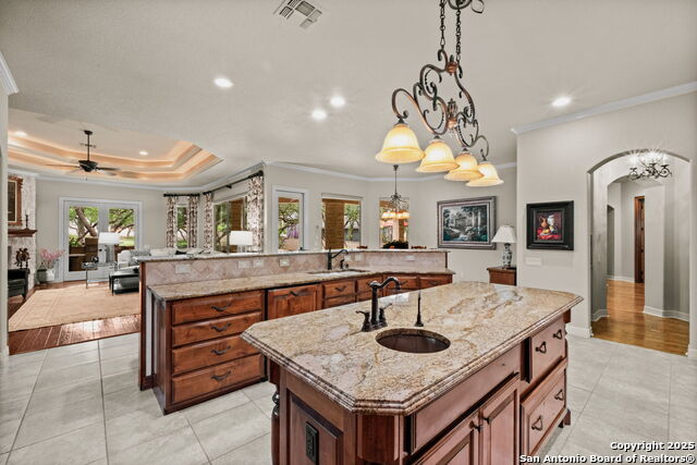 Listing photo id 16 for 20027 Buckhead