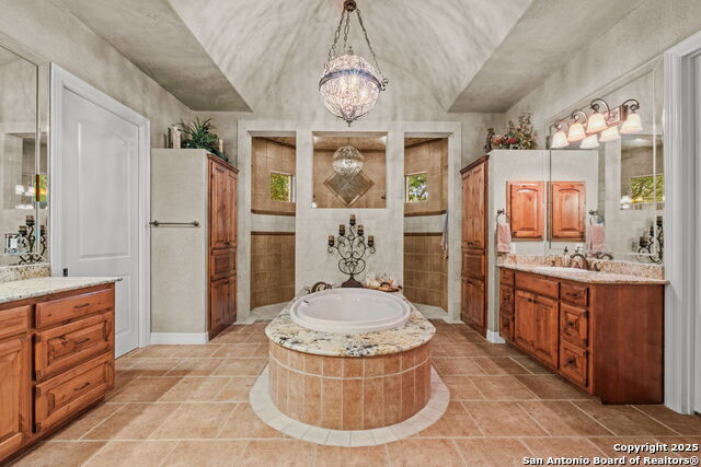 Listing photo id 23 for 20027 Buckhead