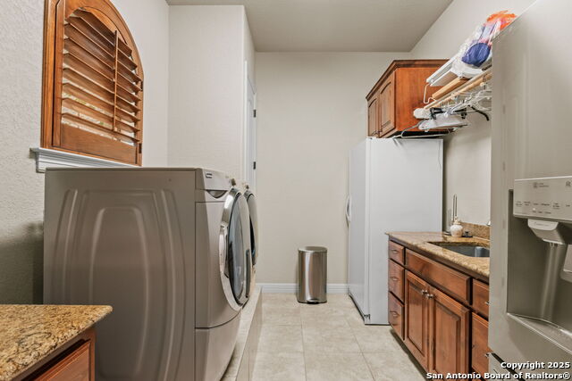 Listing photo id 27 for 20027 Buckhead