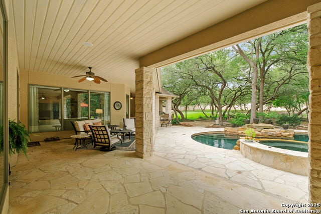 Listing photo id 36 for 20027 Buckhead