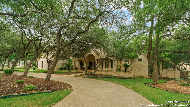 Listing photo id 2 for 20027 Buckhead