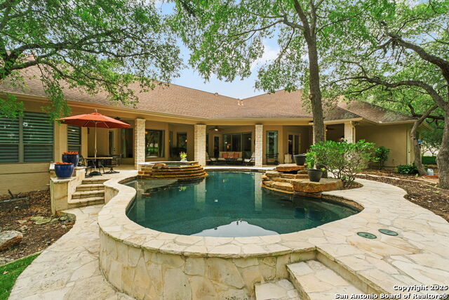 Listing photo id 39 for 20027 Buckhead