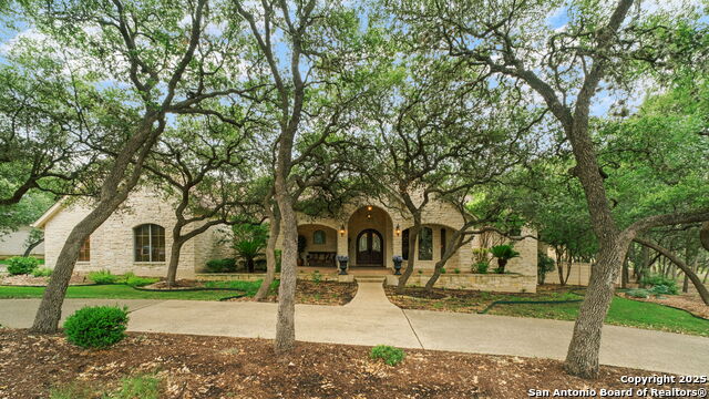 Listing photo id 4 for 20027 Buckhead