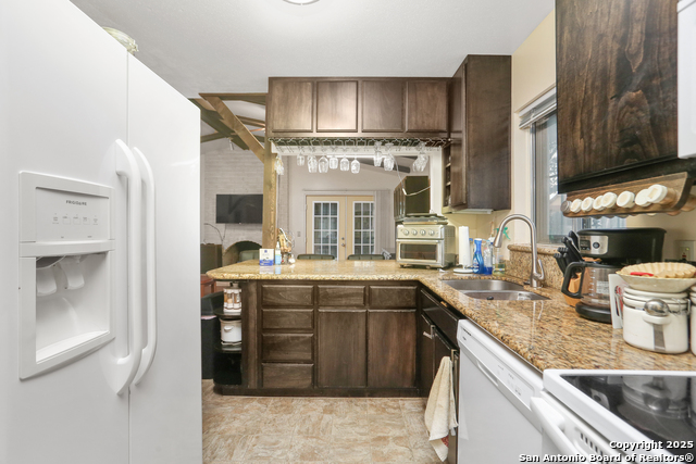 Listing photo id 8 for 5018 Las Campanas