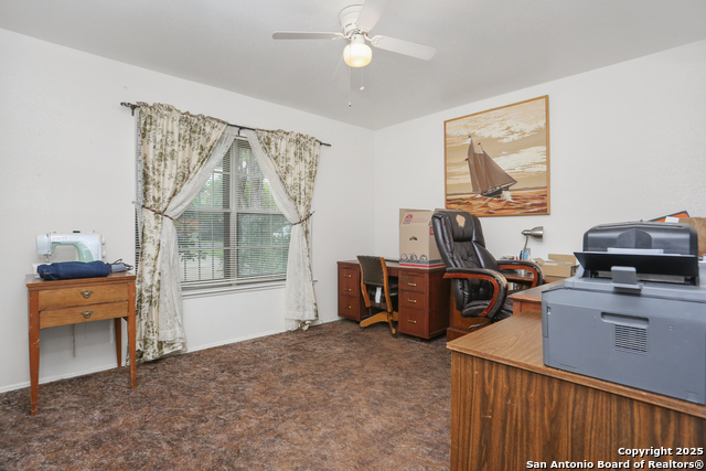 Listing photo id 16 for 5018 Las Campanas