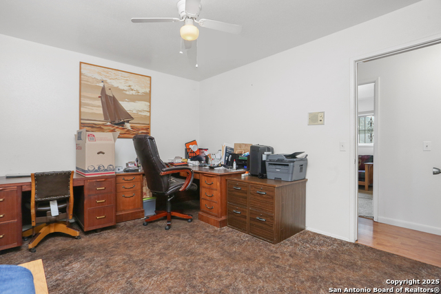Listing photo id 17 for 5018 Las Campanas