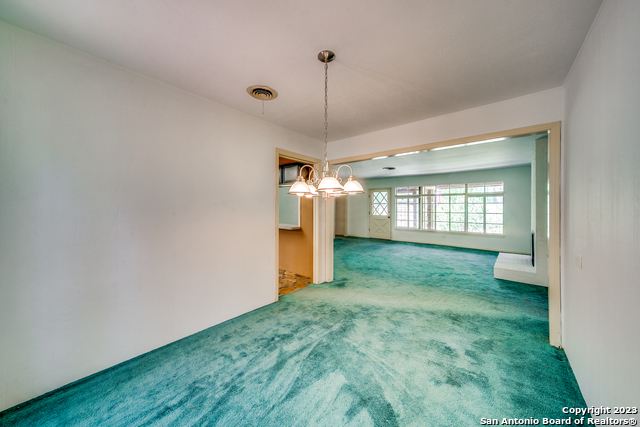 Listing photo id 10 for 6514 West Avenue