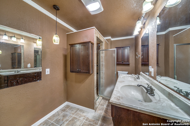 Listing photo id 24 for 6514 West Avenue