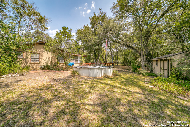 Listing photo id 30 for 6514 West Avenue