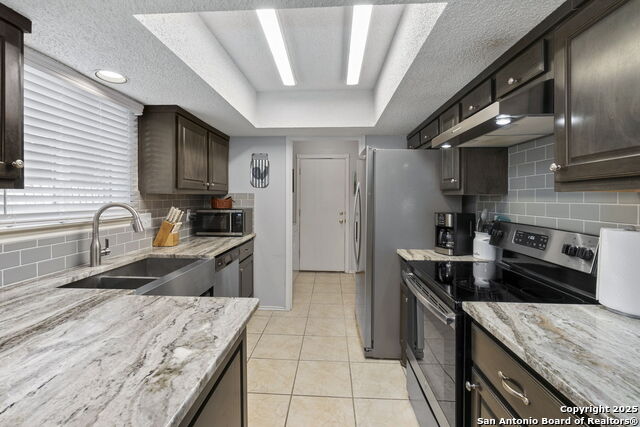 Listing photo id 8 for 2866 Burning Rock
