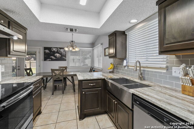 Listing photo id 10 for 2866 Burning Rock