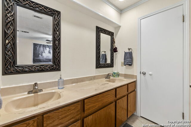 Listing photo id 23 for 2866 Burning Rock