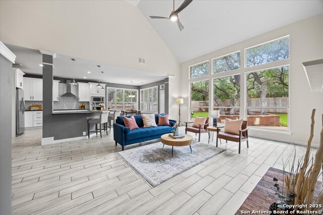 Listing photo id 10 for 3809 Arroyo Seco