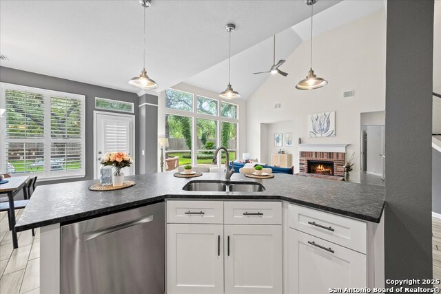 Listing photo id 17 for 3809 Arroyo Seco