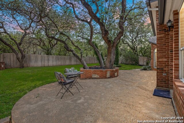 Listing photo id 37 for 3809 Arroyo Seco