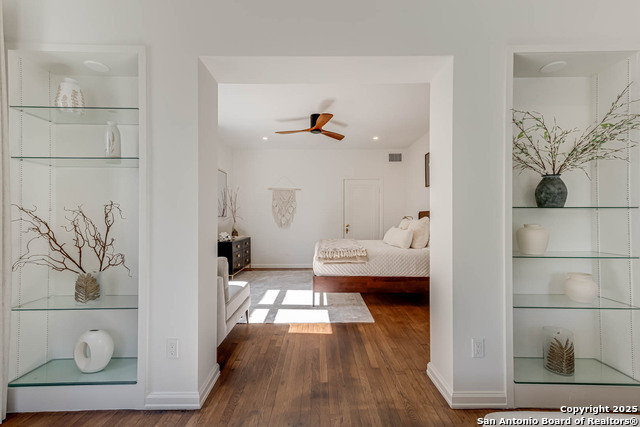 Listing photo id 17 for 264 Lullwood E
