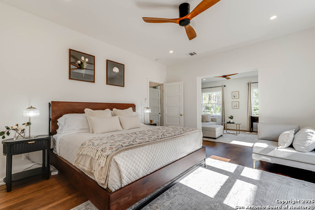 Listing photo id 19 for 264 Lullwood E