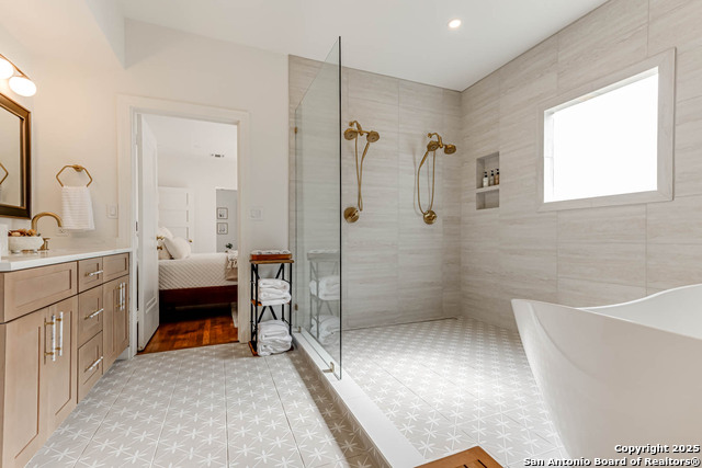 Listing photo id 26 for 264 Lullwood E