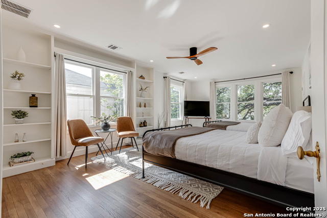 Listing photo id 31 for 264 Lullwood E