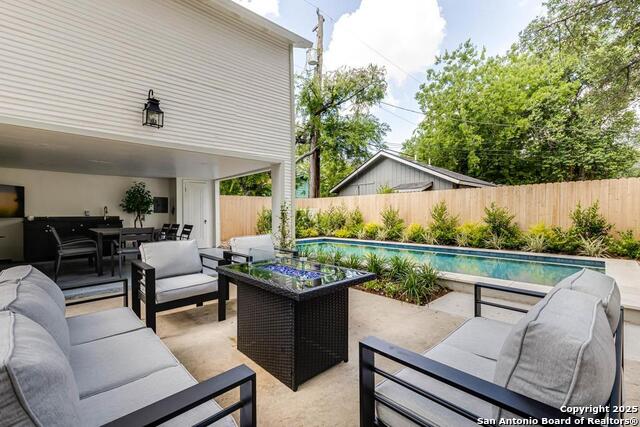 Listing photo id 48 for 264 Lullwood E