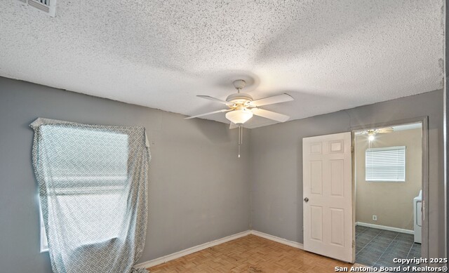Listing photo id 9 for 6238 Big Valley