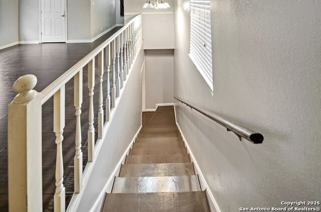 Listing photo id 13 for 6238 Big Valley