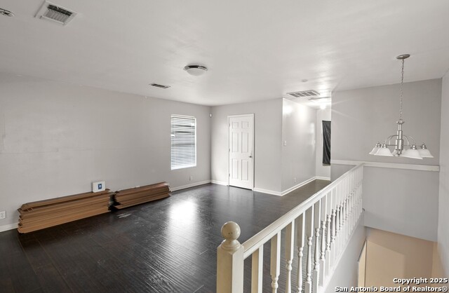 Listing photo id 14 for 6238 Big Valley