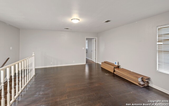 Listing photo id 15 for 6238 Big Valley