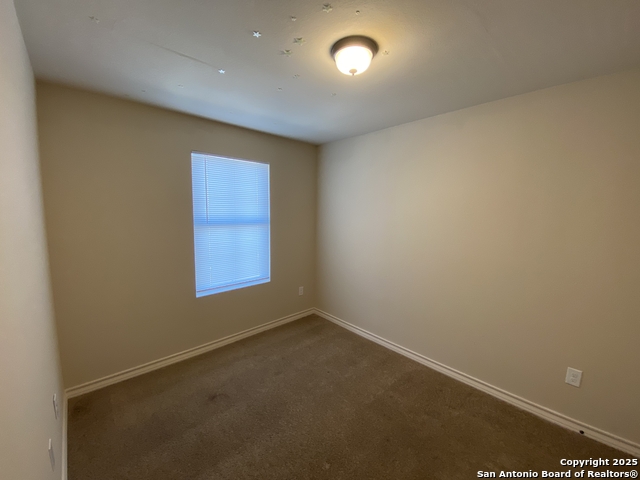 Image 29 of 36 For 7010 Donovan Way  102