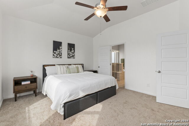 Listing photo id 17 for 8808 Straight Oaks