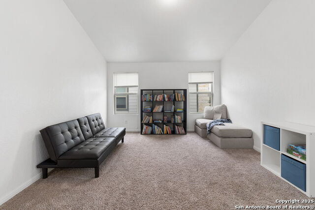 Listing photo id 21 for 8808 Straight Oaks