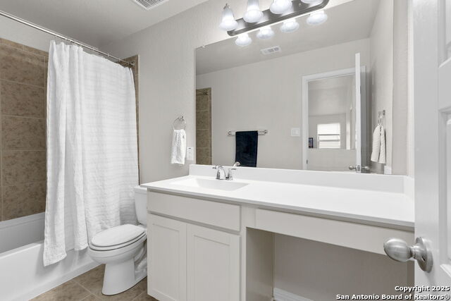 Listing photo id 29 for 8808 Straight Oaks