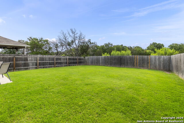 Listing photo id 32 for 8808 Straight Oaks