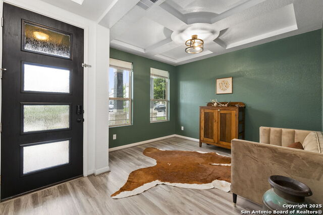 Listing photo id 2 for 8808 Straight Oaks