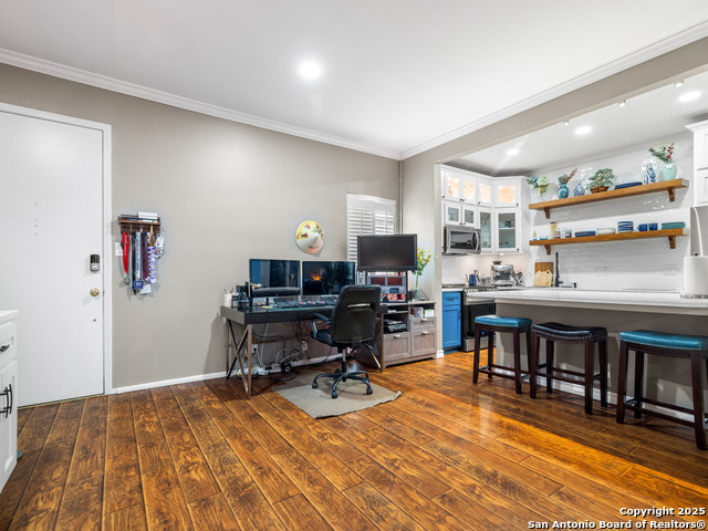 Image 11 of 23 For 7707 Broadway  17