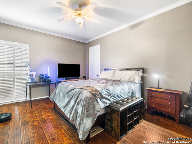 Image 16 of 23 For 7707 Broadway  17