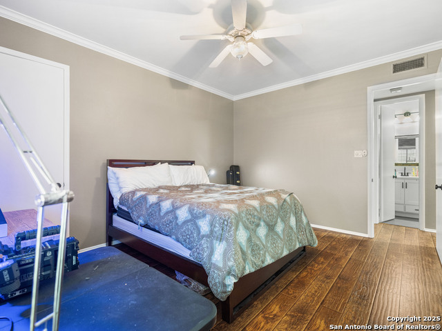 Image 17 of 23 For 7707 Broadway  17
