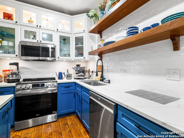Image 3 of 23 For 7707 Broadway  17