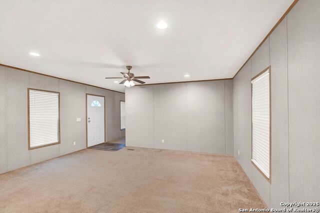 Listing photo id 11 for 2109 17th