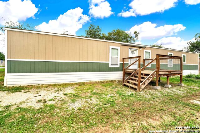 Listing photo id 0 for 2109 17th