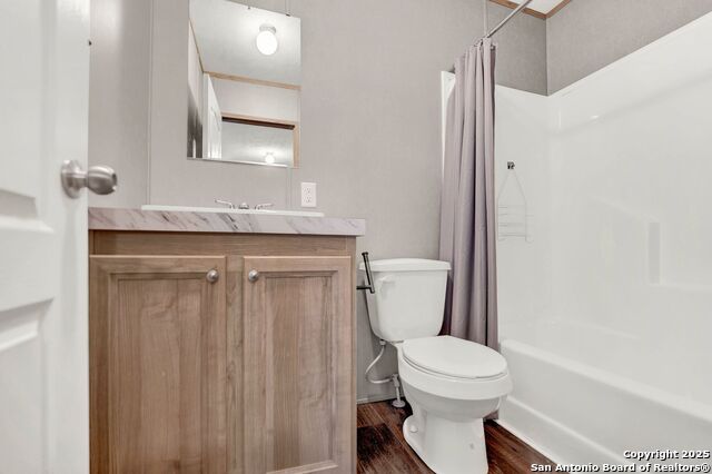 Listing photo id 18 for 2109 17th