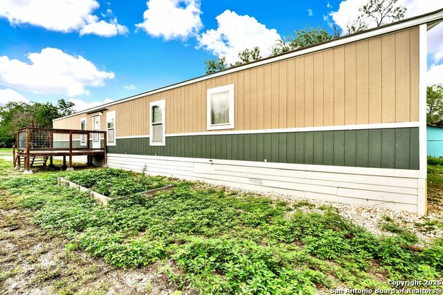 Listing photo id 1 for 2109 17th