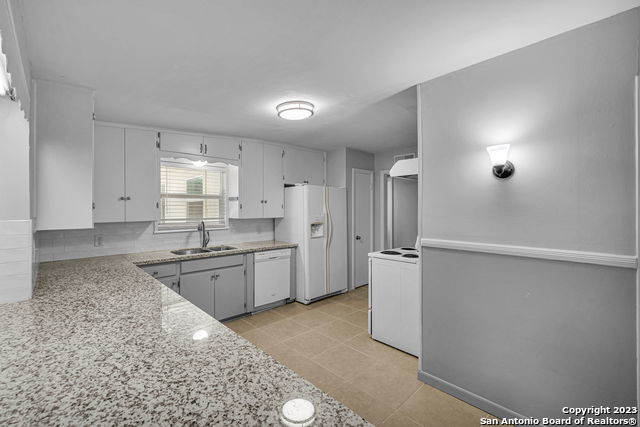 Image 4 of 16 For 917 Ivy Ln  