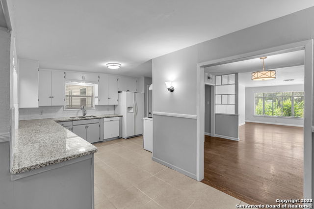 Image 5 of 16 For 917 Ivy Ln  