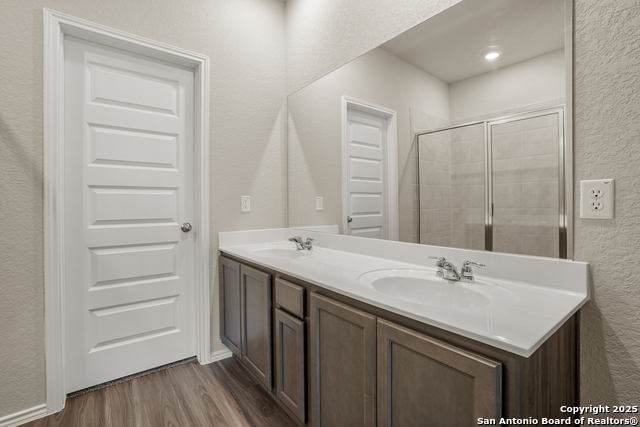 Listing photo id 8 for 9302 Graze Land Drive