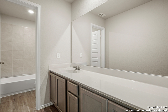 Listing photo id 14 for 9302 Graze Land Drive