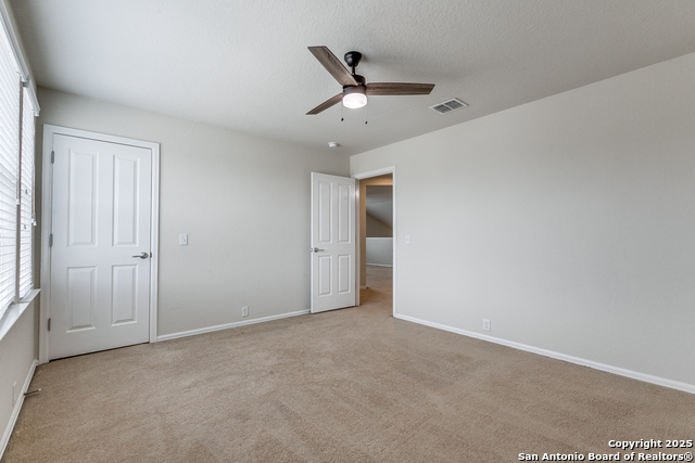 Listing photo id 18 for 10907 Shoo Fly