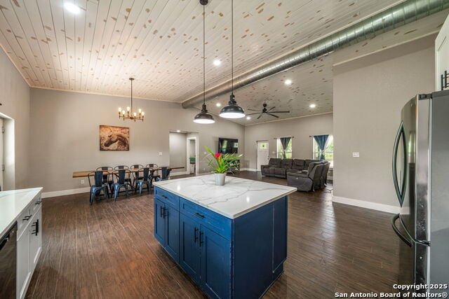 Listing photo id 14 for 332 County Road 423